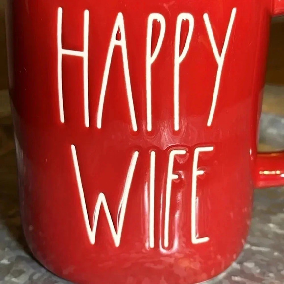 Rae Dunn Happy Wife Red Coffee/Tea Drinking Mug/Cup Collectible - Picture 2 of 7
